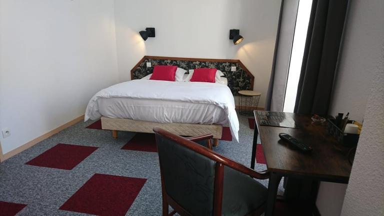 Hotel Les Deux Porches Verrieres  エクステリア 写真