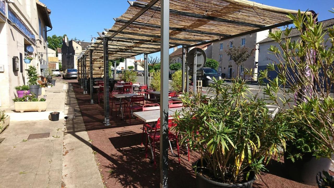 Hotel Les Deux Porches Verrieres  エクステリア 写真