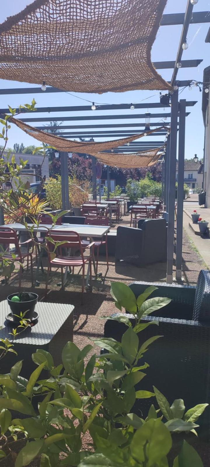 Hotel Les Deux Porches Verrieres  エクステリア 写真