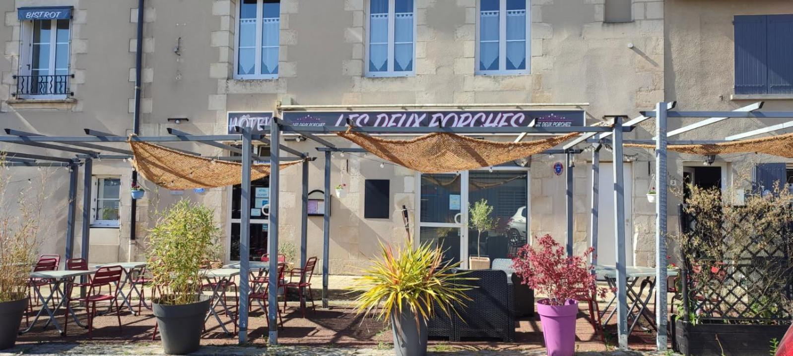 Hotel Les Deux Porches Verrieres  エクステリア 写真